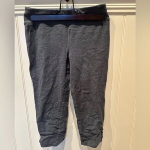 Ladies Size Small Grey Cropped Athletic Yoga Pants